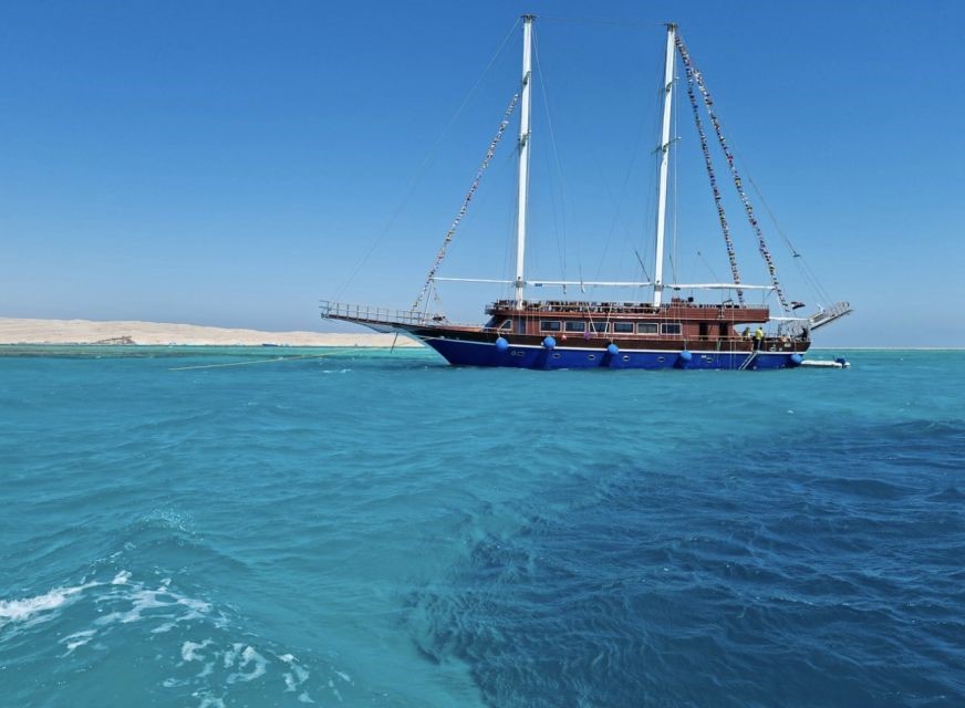 Pirates Sailing Boat to Orange Bay & Buffet Lunch.6